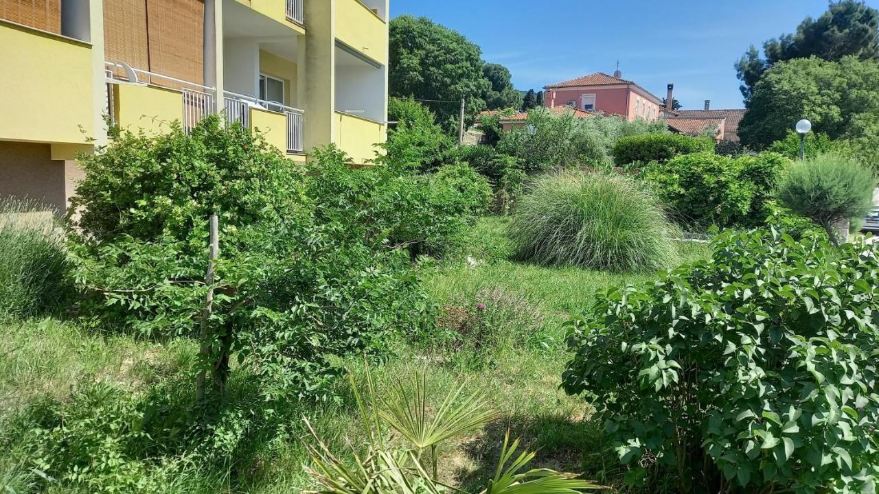 Apartment Sara - קרס מראה חיצוני תמונה